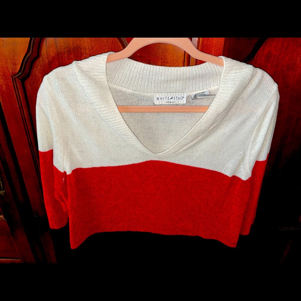 V neck sweater, tri color block pattern size 1X